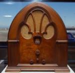 A Philco "Cathederal" radio from the 1930s. Attribution Wiki Commons.